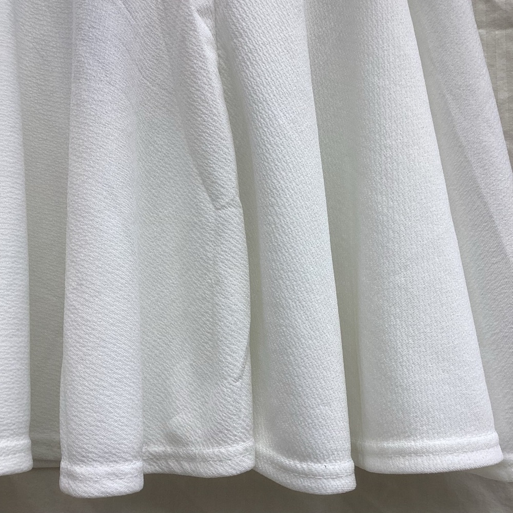 Urban Coco NWT Chic White Skater Skirt, size large - Picture 2 of 6